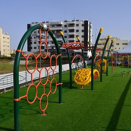 Alora Apartments Larnaca Ngoại thất bức ảnh