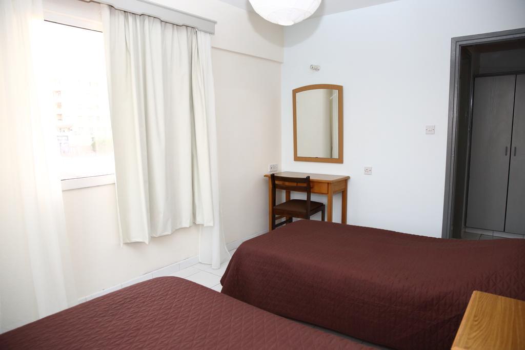 Alora Apartments Larnaca Ngoại thất bức ảnh
