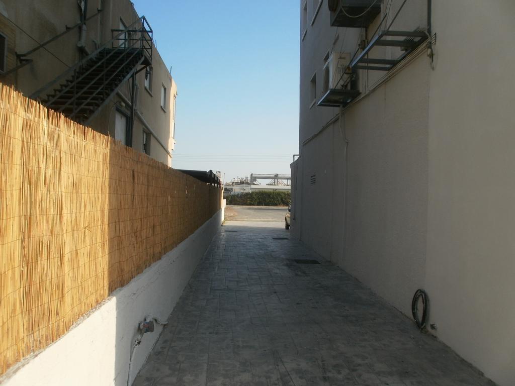 Alora Apartments Larnaca Ngoại thất bức ảnh