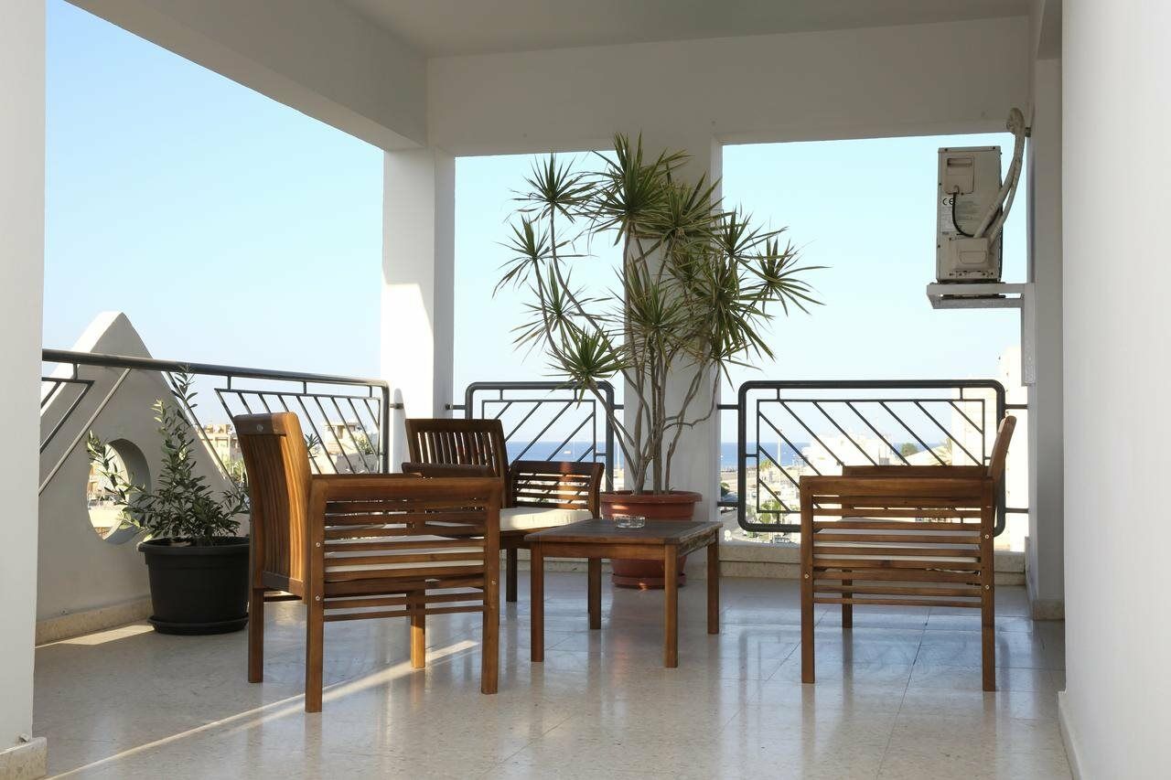 Alora Apartments Larnaca Ngoại thất bức ảnh