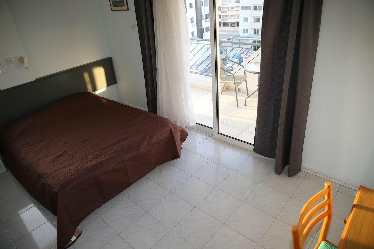Alora Apartments Larnaca Ngoại thất bức ảnh