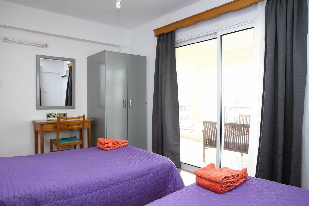 Alora Apartments Larnaca Ngoại thất bức ảnh